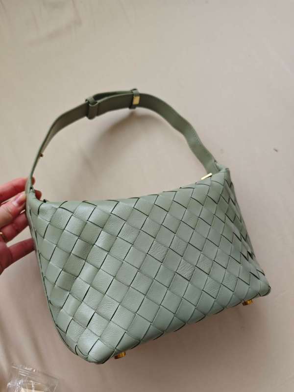 35 green handbag leather