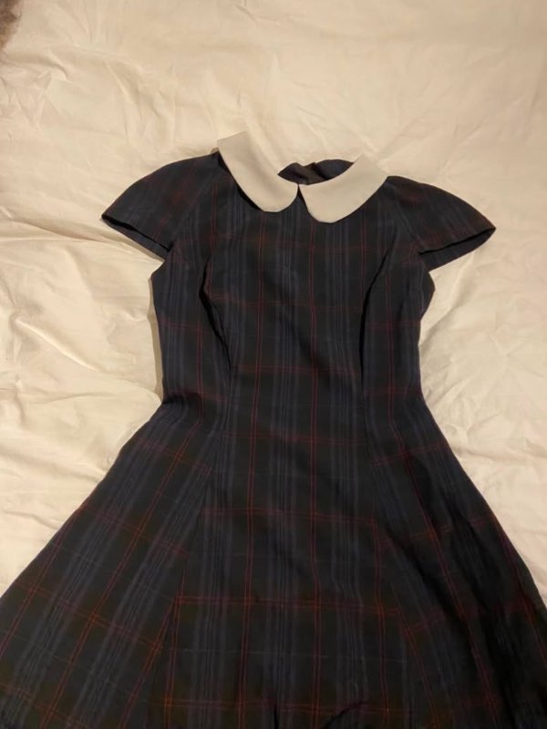 Svartur gingham kjóll