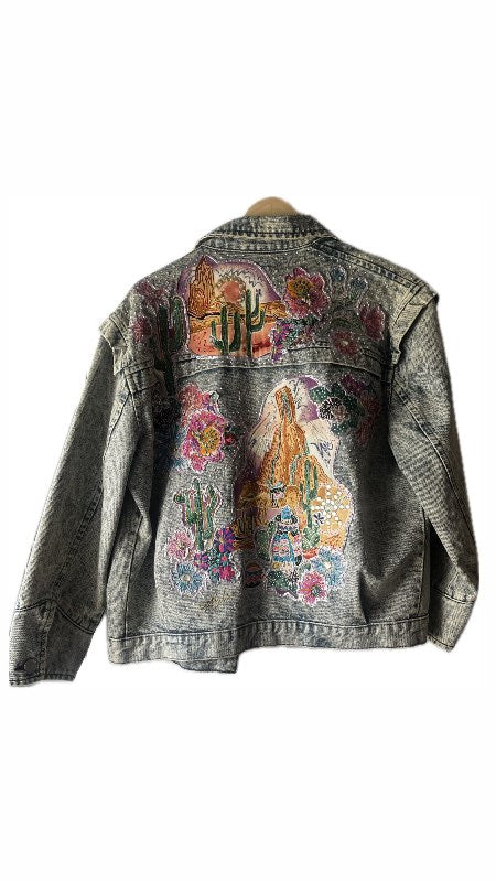 Handskreyttur denim jakki