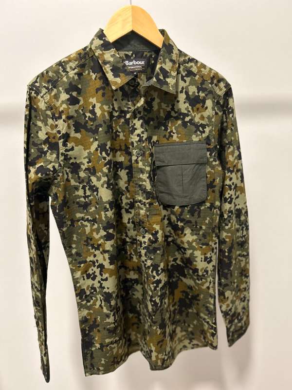 BARBOUR CAMO SKYRTA