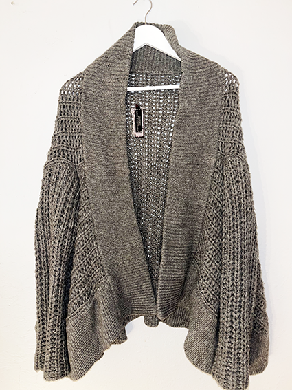 Chunky oversized peysa
