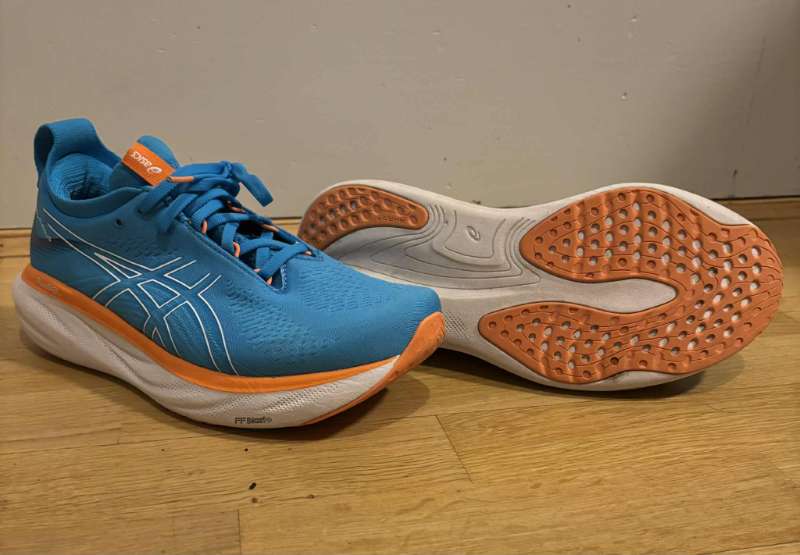 Asics hlaupaskór FF Blast plus - notaðir x 2