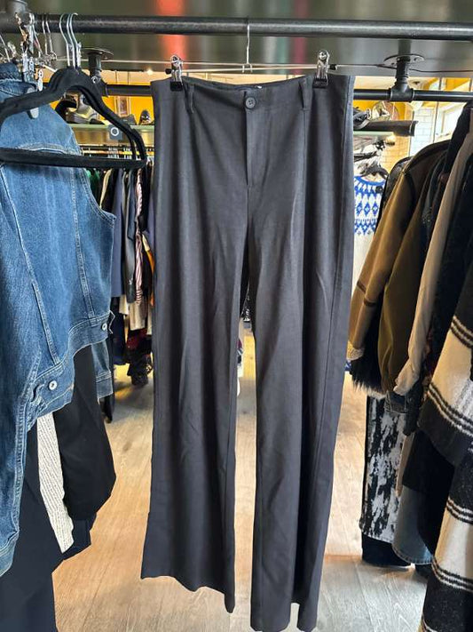 Gráar suit pants