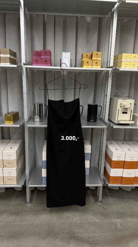 Svartur tupe zara kjóll