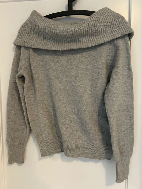Uniqlo peysa, 60% ull