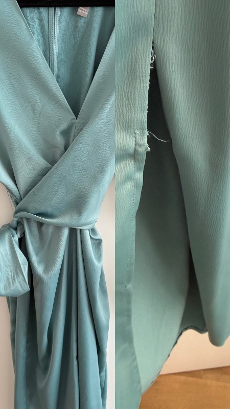 Asos Tiffany’s kjóll (smá rifa í klauf)