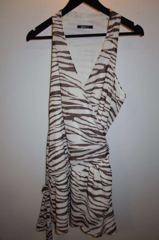 Gina Tricot bundinn kjóll zebra mynstur