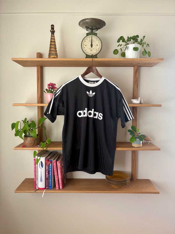 Adidas stuttermabolur