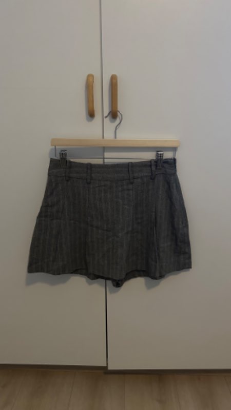 Zara grey striped skort