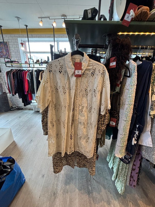 H&M Lace blouse