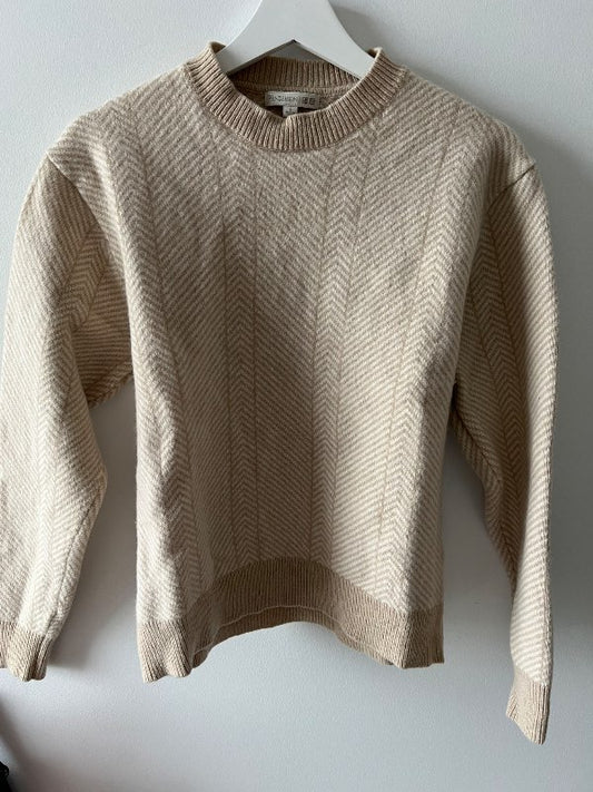 Uniqlo mynstruð peysa