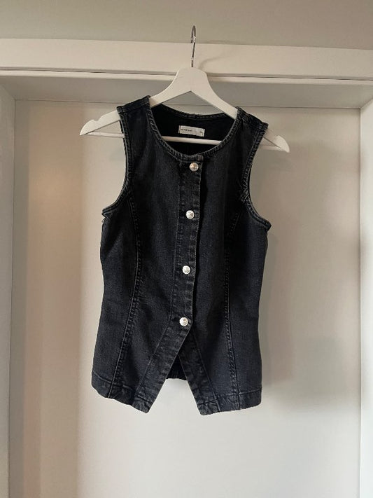 Gina Tricot vesti