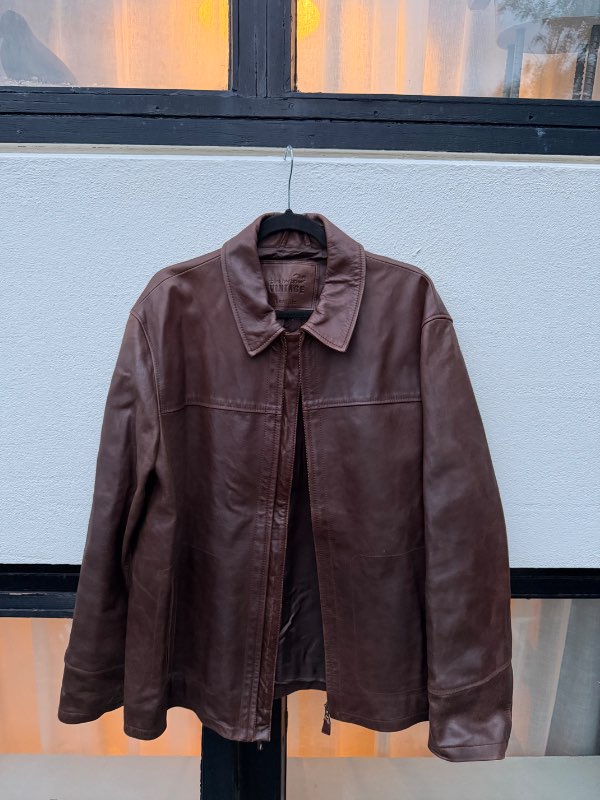 Vintage brúnn leðurjakki