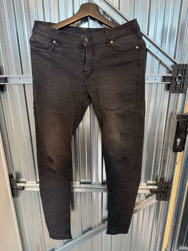 Cheap Monday Skinny Jeans Svart Patch