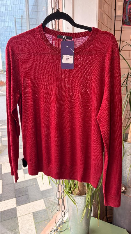 Rauð Uniqlo ullarpeysa