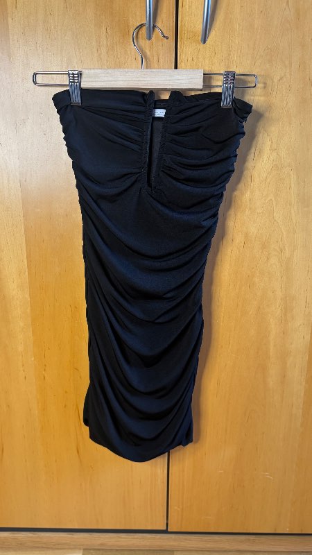 Black ruched fitted dress