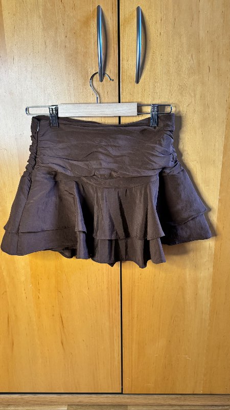 Brown ruffle mini skirt