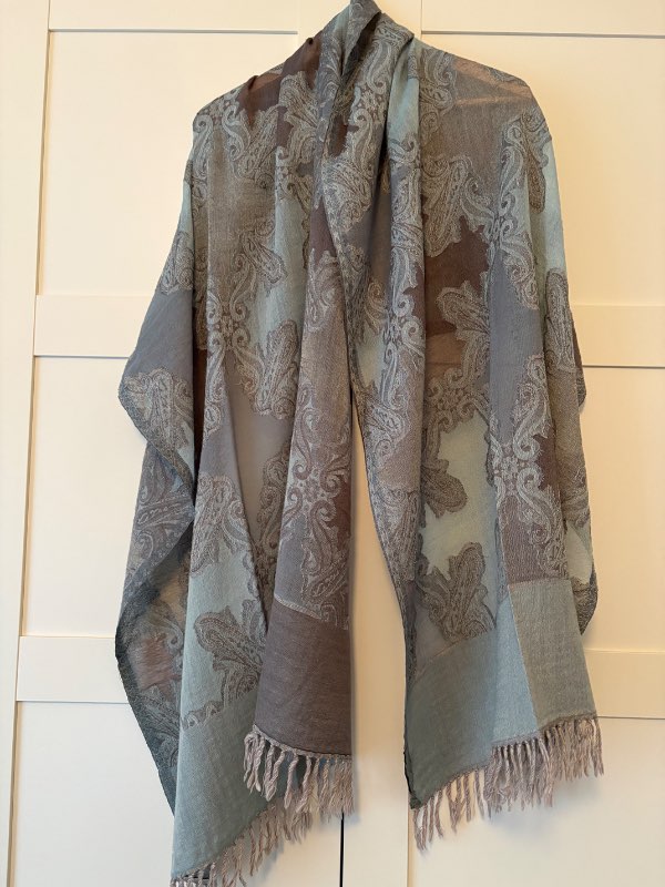 Pure wool stole