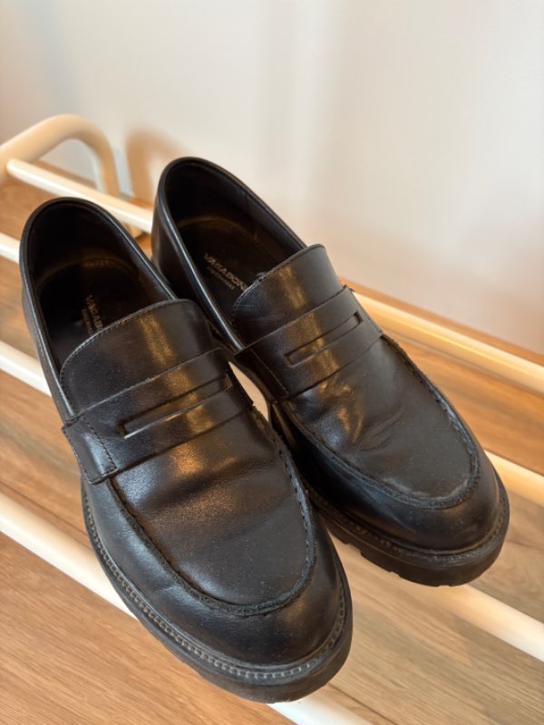 Vagabond loafers