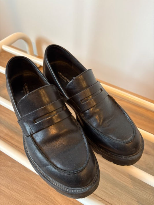 Vagabond loafers