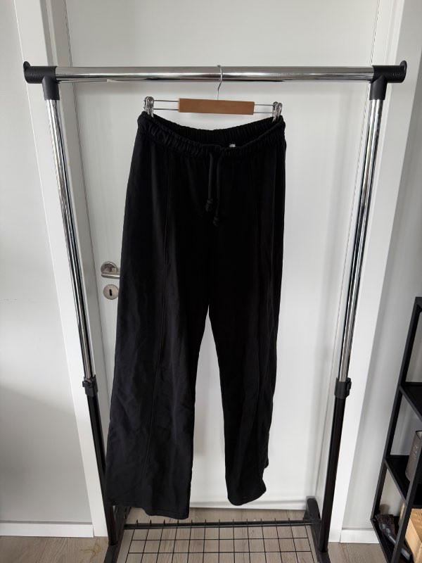 Jogging buxur, svartar - Zara