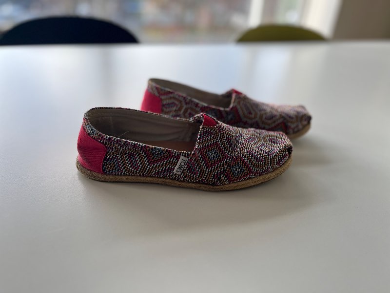 Toms skór