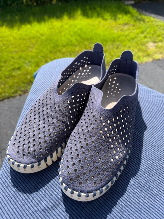 Ilse Jacobsen bláir Tulip slip on