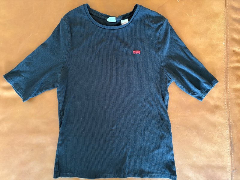 Levi's stuttermabolur svartur