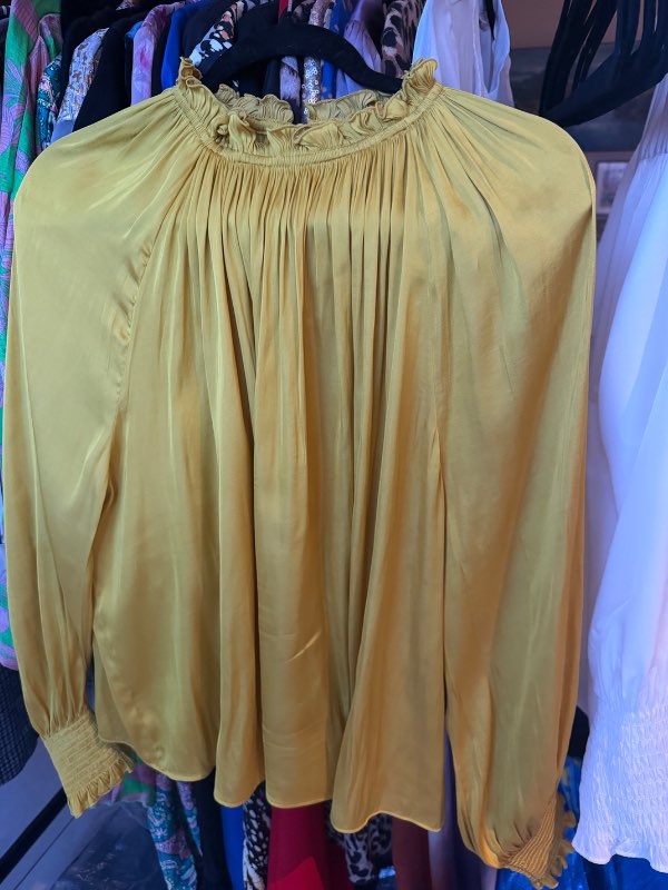H&M gul skyrta