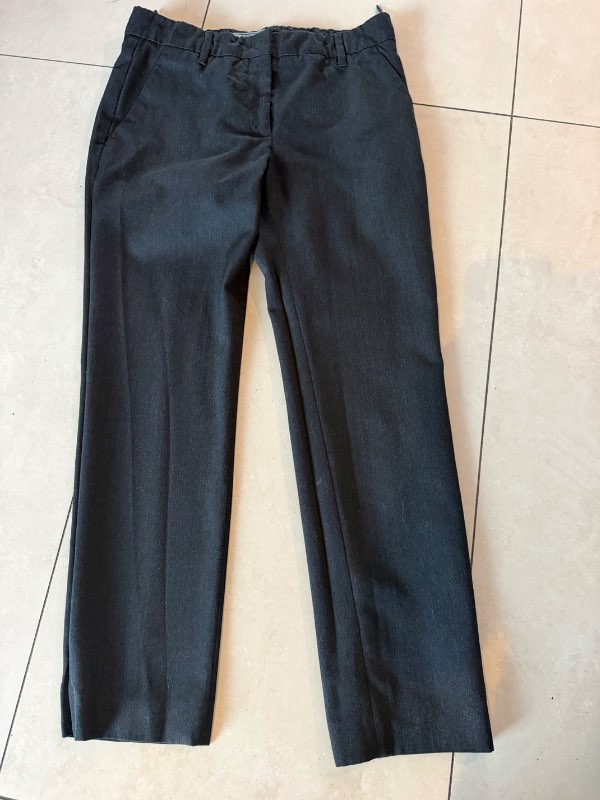 Prada gráar 100% ullarbuxur