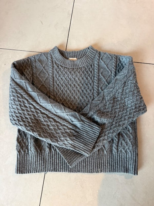 H&M grá kaðlapeysa