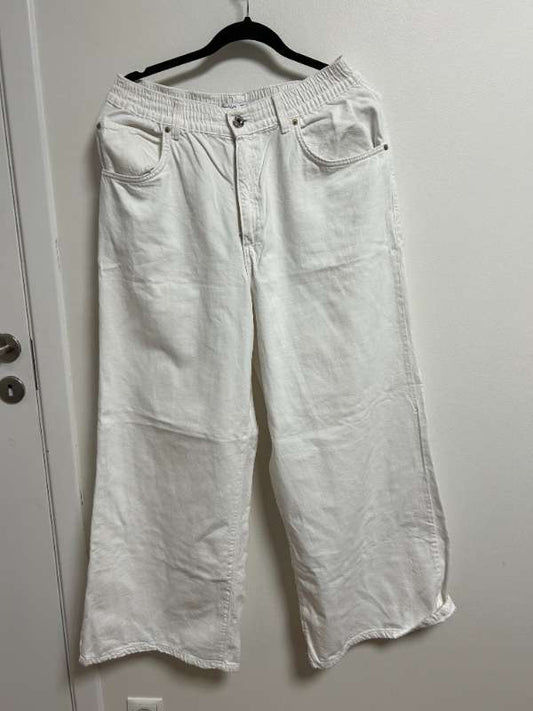 Víðar hvítar gallabuxur