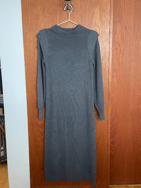 Dark gray knitted dress