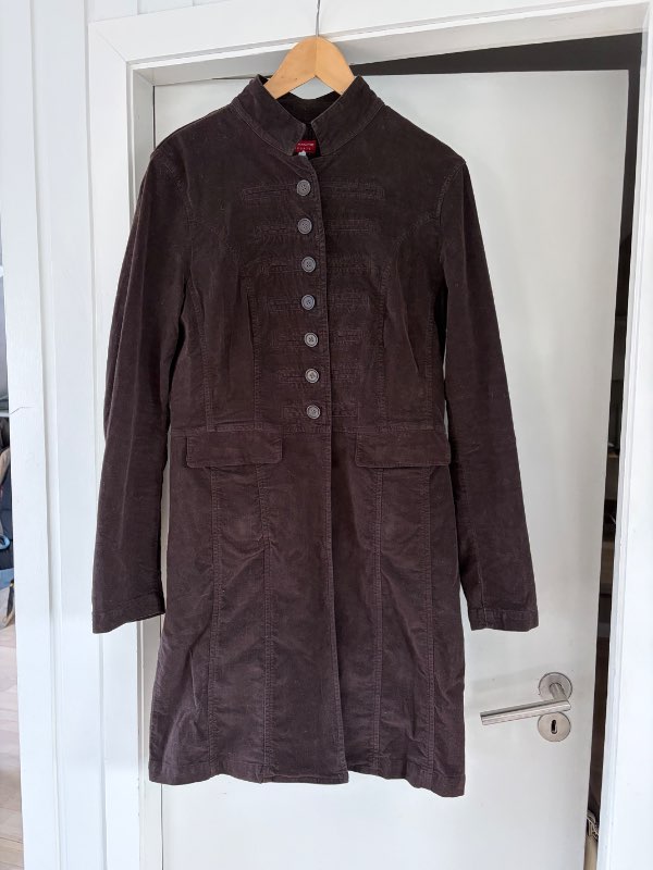 Brún military kápa