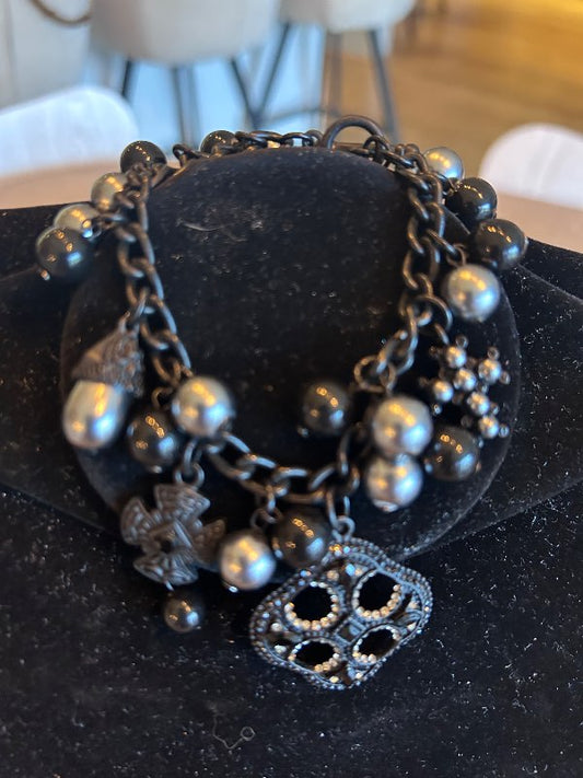 Svart armband