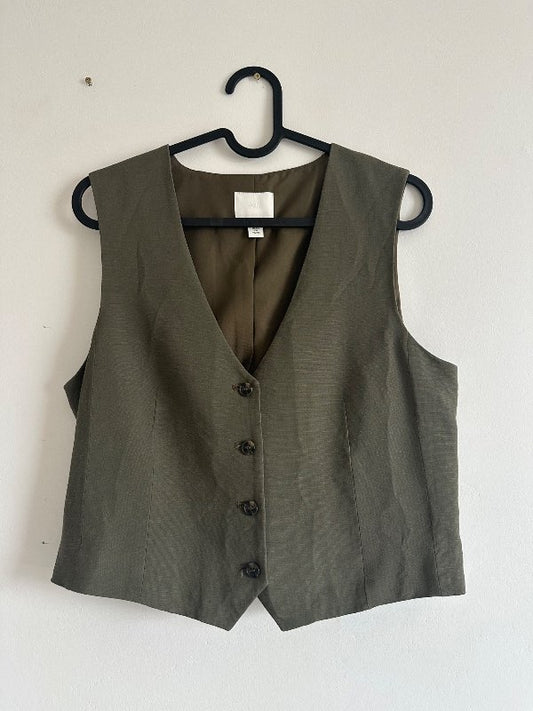 Green vest H&M