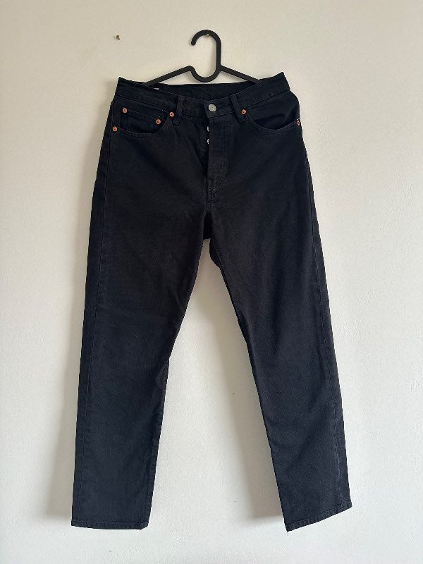 Levi's black jeans