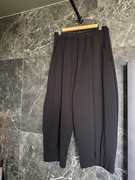 Buxur Mama b.