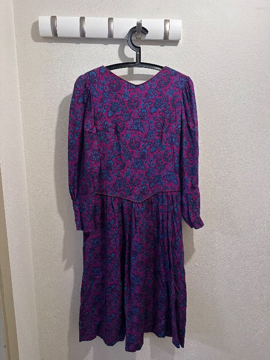 kjóll m tölum í bakið