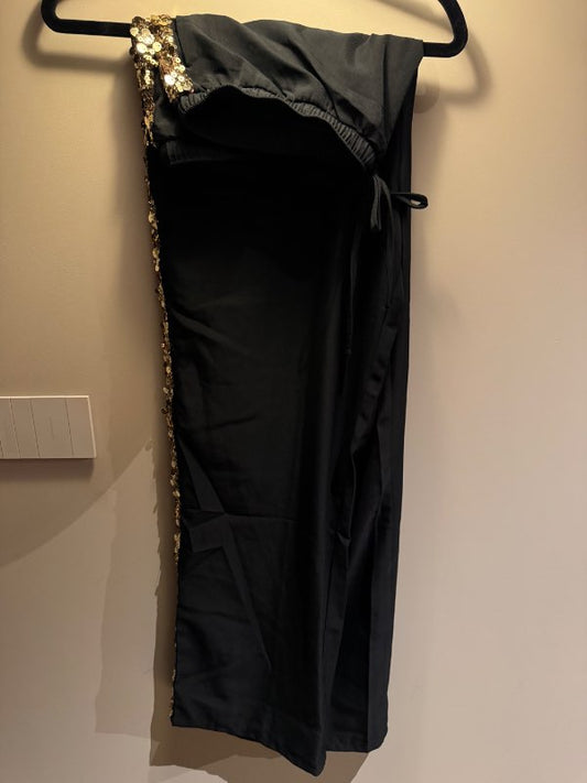 FriendsLikeThese (UK16) svartar m/pallíettum