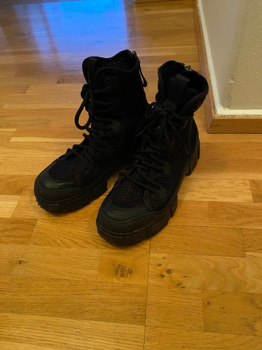 Vic Matiē boots