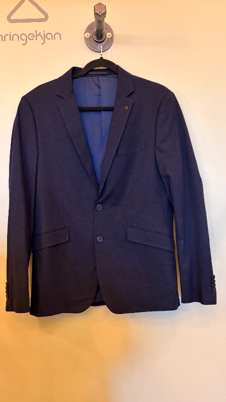Clean Cut Copenhagen navy blazer