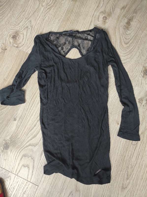 Guess top
