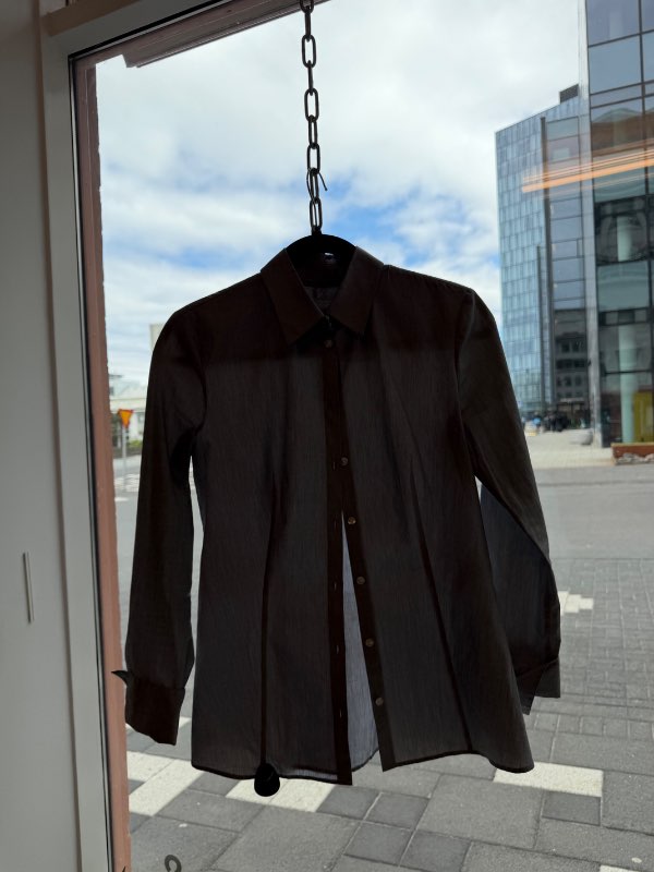 HUGO BOSS grá skyrt