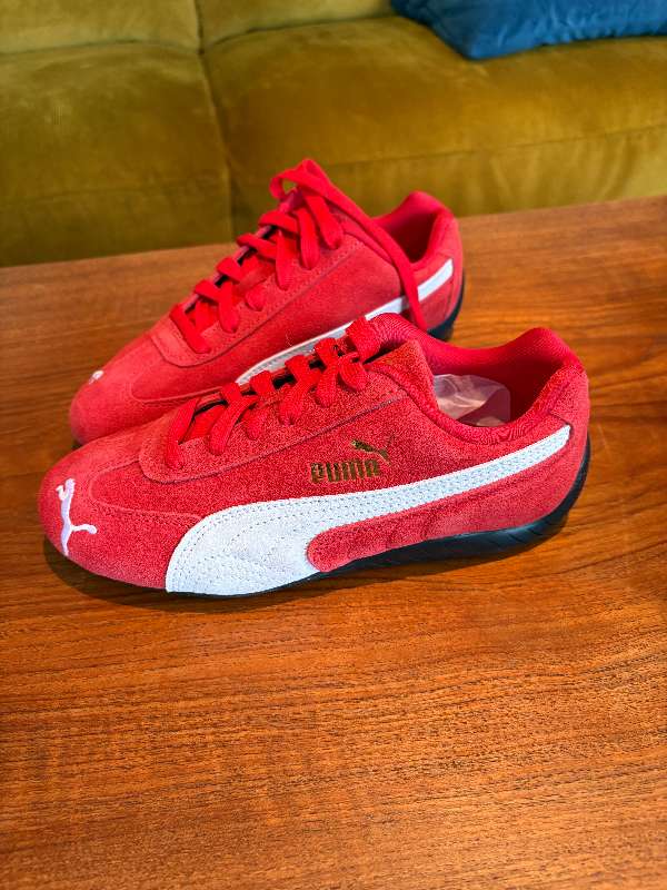 Rauðir Puma strigaskór - nýir