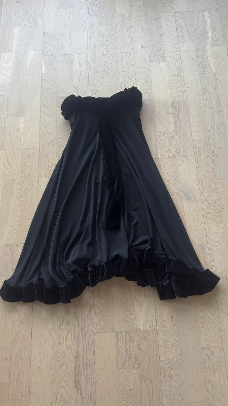 SHE black velvet cape
