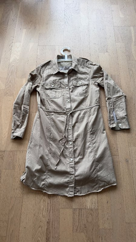 GAP beige dress
