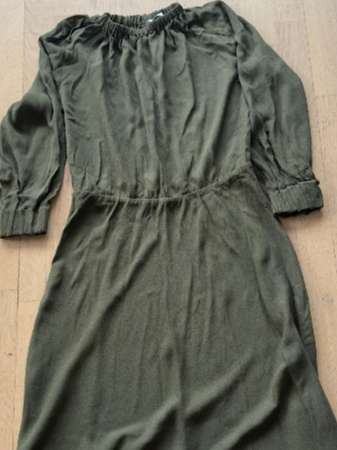 HM green dress