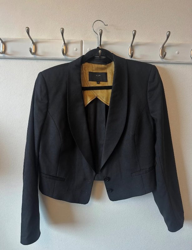 Jakki svartur ET VOUS