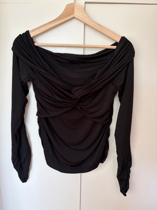 Gestuz off-shoulder bolur
